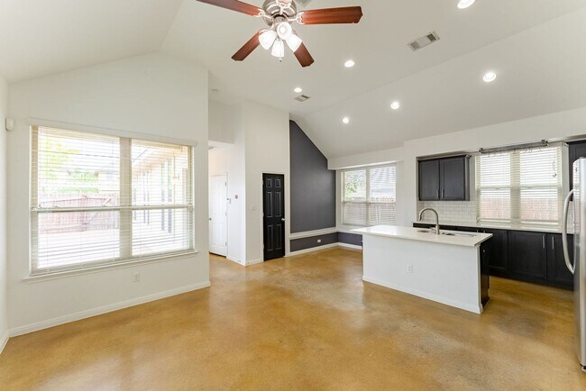 Foto del edificio - Stunning 3 bedroom/3 bathroom House in Austin!!!