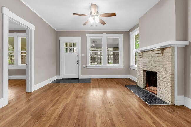 Building Photo - 342 N Claybrook St