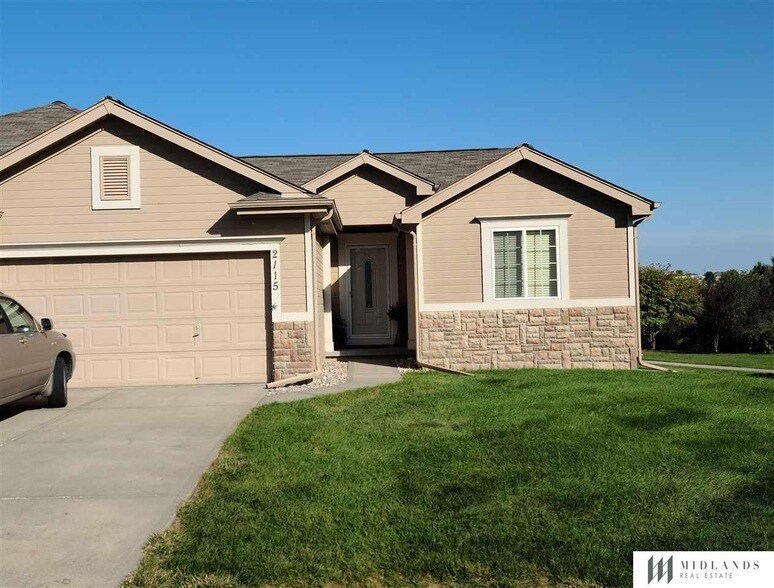 Foto principal - 2115 S 197th St