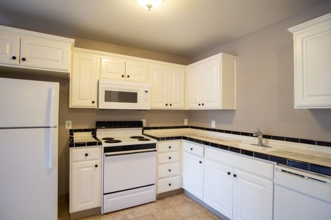 Foto del edificio - John's Landing 1 Bed Flat with D/W, W/D, Private Patio!!