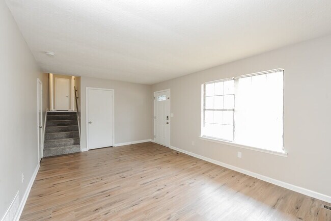 Building Photo - 2687 Del Ridge Dr