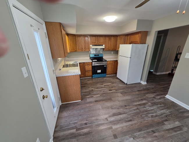 Building Photo - 270 Beth Ann Dr