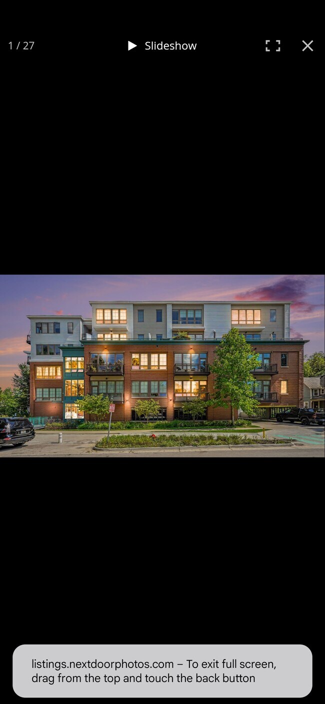 Vista nocturna - 410 N 1st St