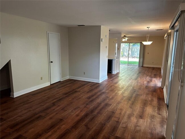 Building Photo - 14093 Trouville Dr