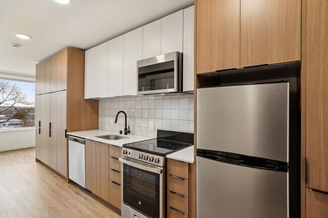Interior Photo - Carrick