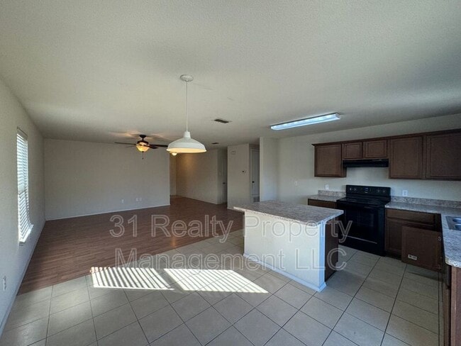 Building Photo - 1415 Swan Ridge Dr