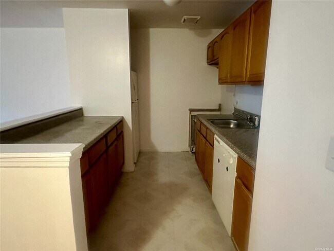 Building Photo - 174 Beach 97th St