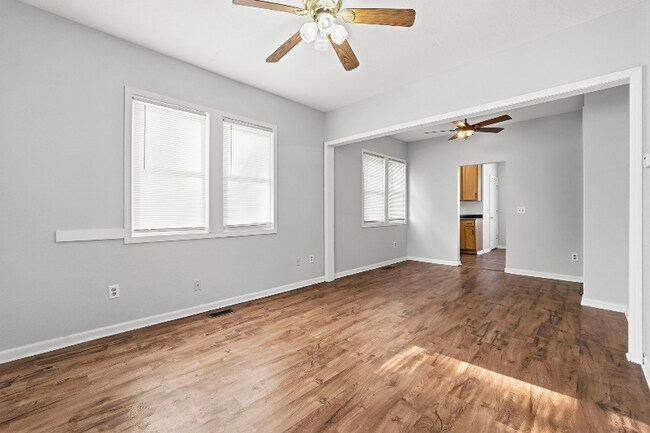 Foto del edificio - 1625 Sherman Blvd