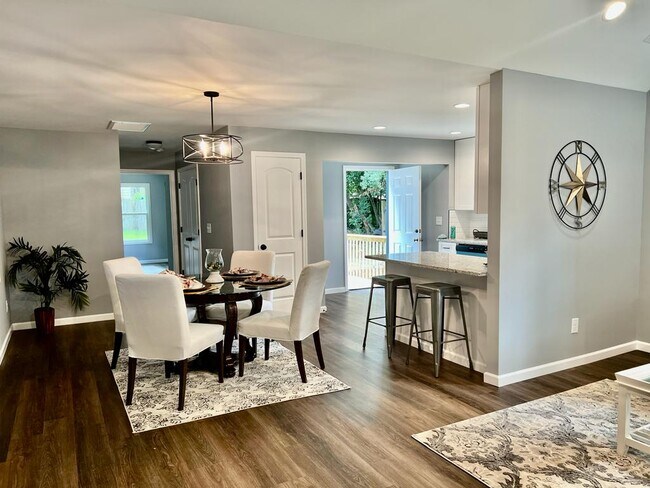 Dining/Kitchen - 1863 Cannon St