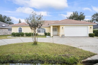 Building Photo - 43 Fallen Oak Ln