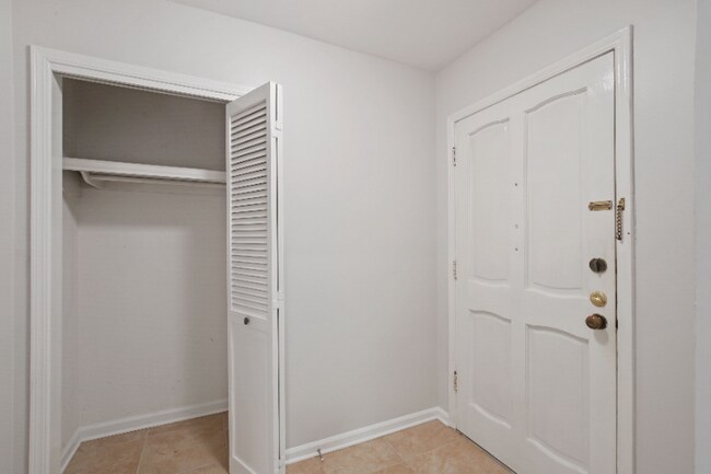 Building Photo - 93 La Rue Pl NW