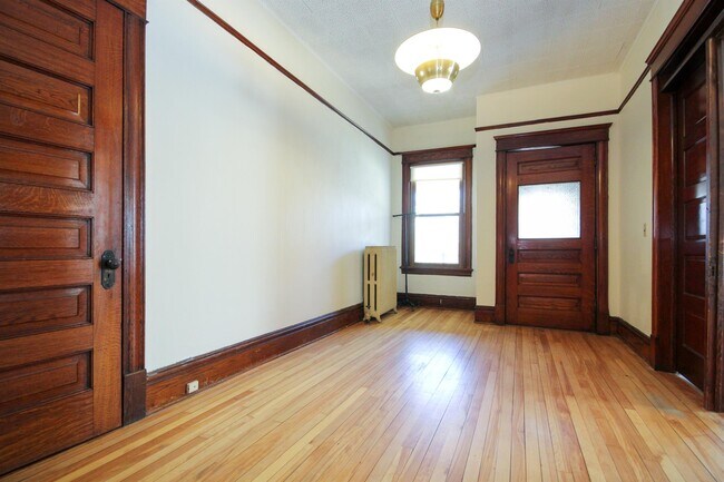 Building Photo - 2102 27th Ave S