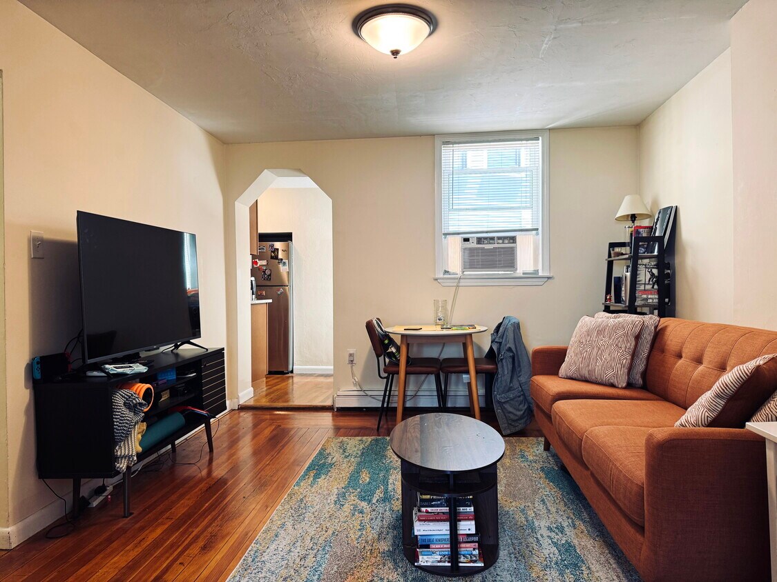 Primary Photo - 297 Meridian St