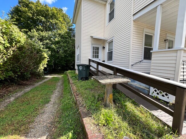 Foto del edificio - 225 Beechwood Ave