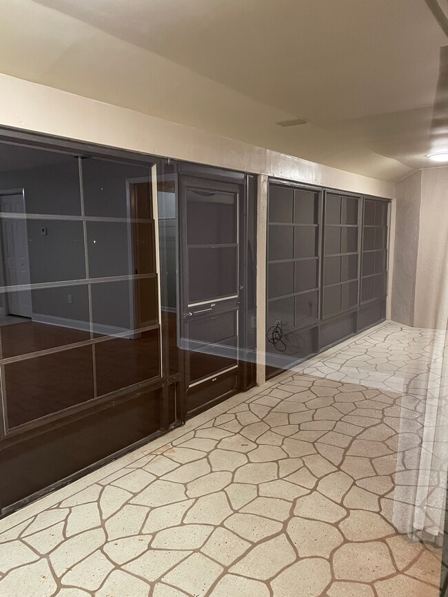 Foto del edificio - 733 Carpenters Way