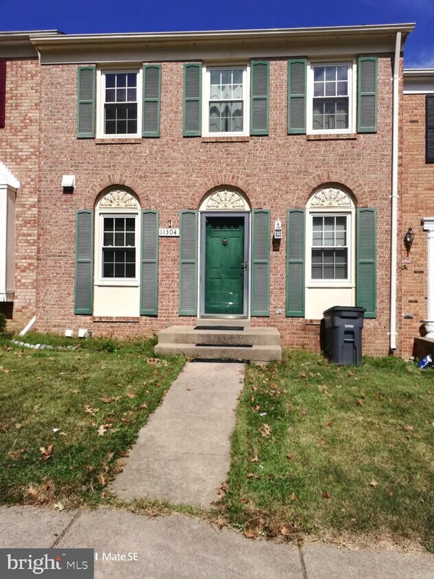 11304 Cromwell Ct, Woodbridge, VA 22192 Townhome Rentals in