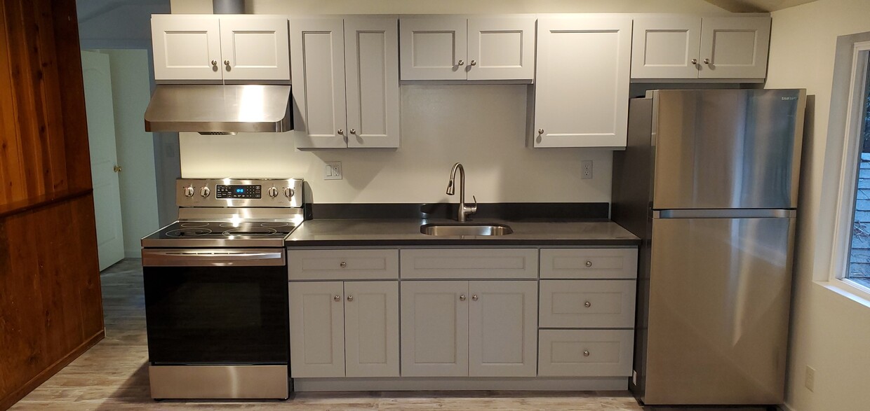 Kitchen - 13505 Highway 9