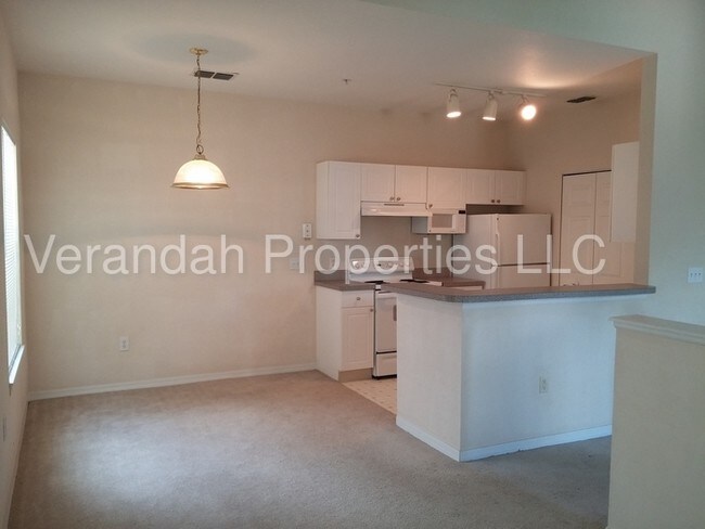 Building Photo - 832 Grand Regency Pointe
