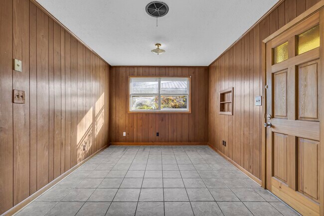 Foto del edificio - 417 Summerhaven Dr