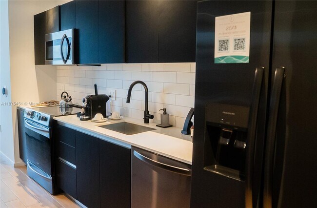 Foto del edificio - 398 NE 5th St