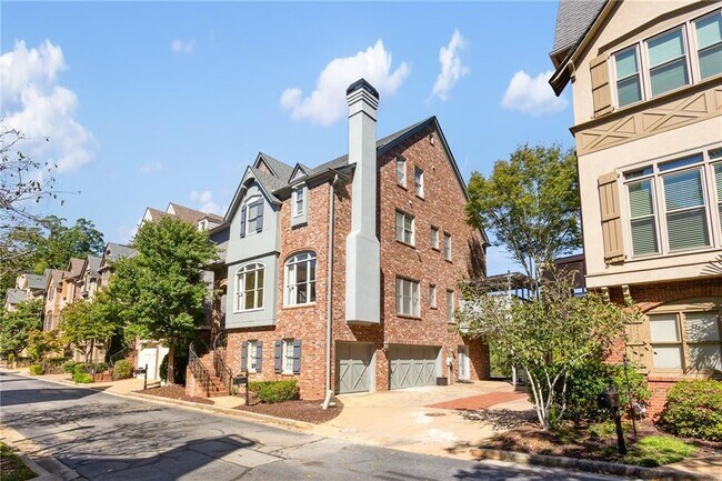 Building Photo - 1131 Park Overlook Dr NE