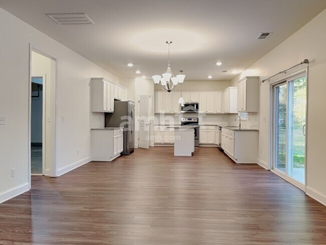 Foto del edificio - 3920 Riceland Pl