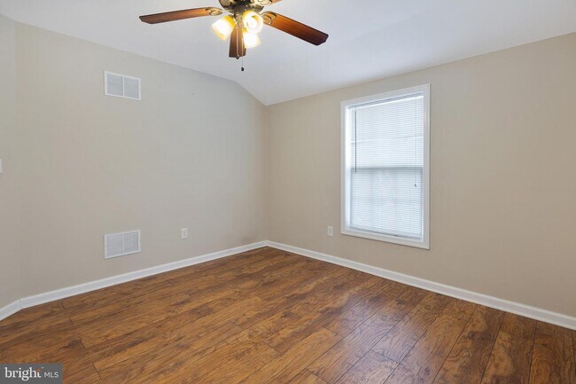 Building Photo - 383 Welsh Tract Rd