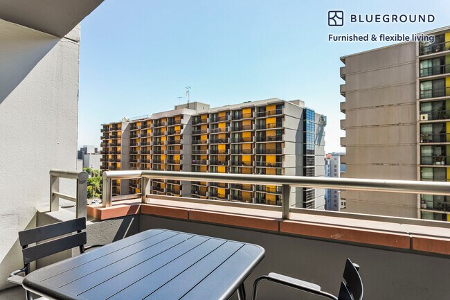 Building Photo - 225 S Olive St