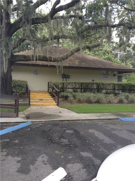 Foto del edificio - 141 Fernery Rd