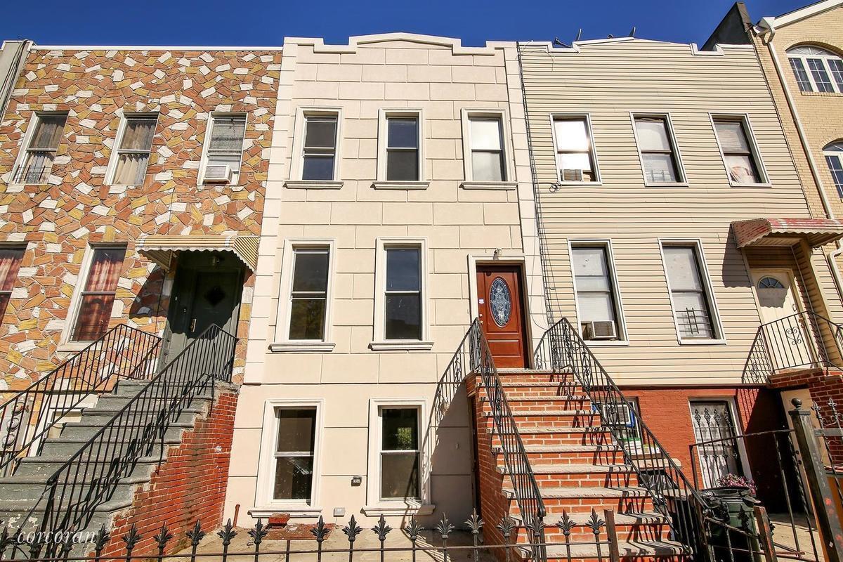 Building Photo - 201 Cornelia St
