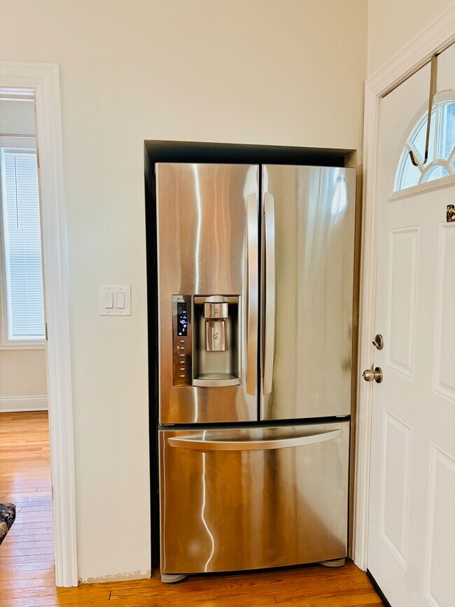 Foto del edificio - 3236 W Augusta Blvd