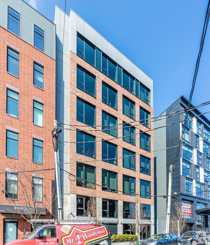 Primary Photo - Via Lofts