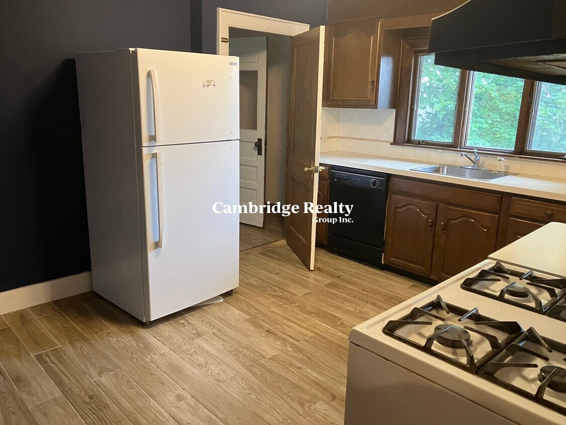 Foto principal - 93 Hillside Rd