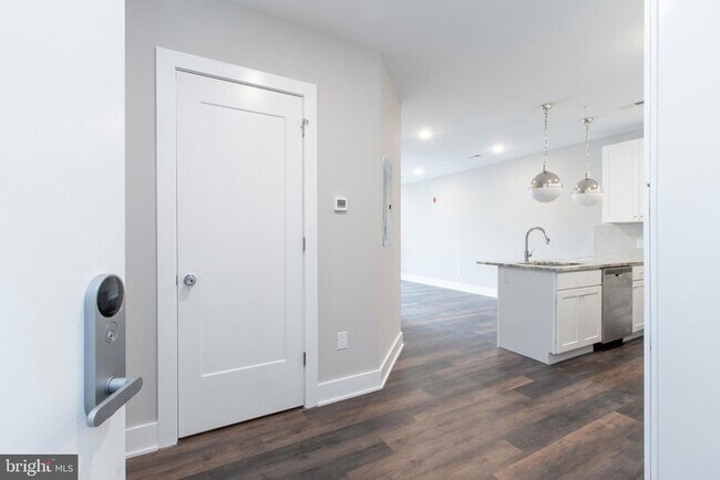 Foto del edificio - 45 W Haines St