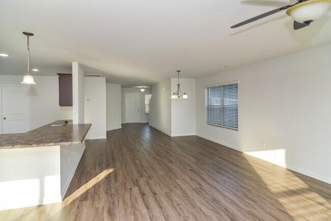 Foto del edificio - 111 Winstead Cir