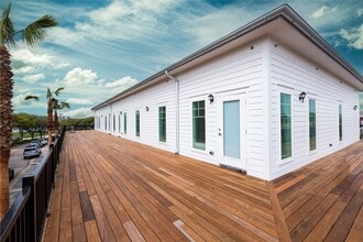 Building Photo - 12 Evia Main