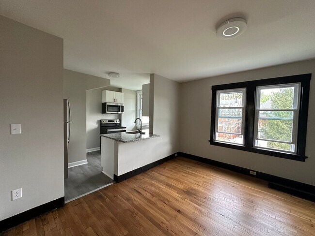 Building Photo - 3 Bedroom Townhome in Pittsburgh