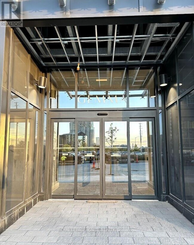 Photo du bâtiment - 15 Watergarden Dr