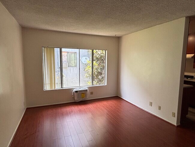 Foto del edificio - 5213 Meridian St