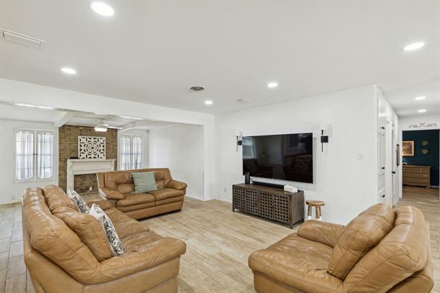 Building Photo - 724 Edgehill Dr