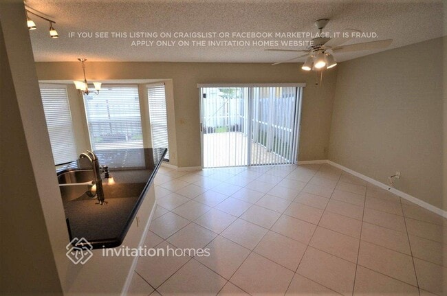 Building Photo - 5426 NW 56th Dr