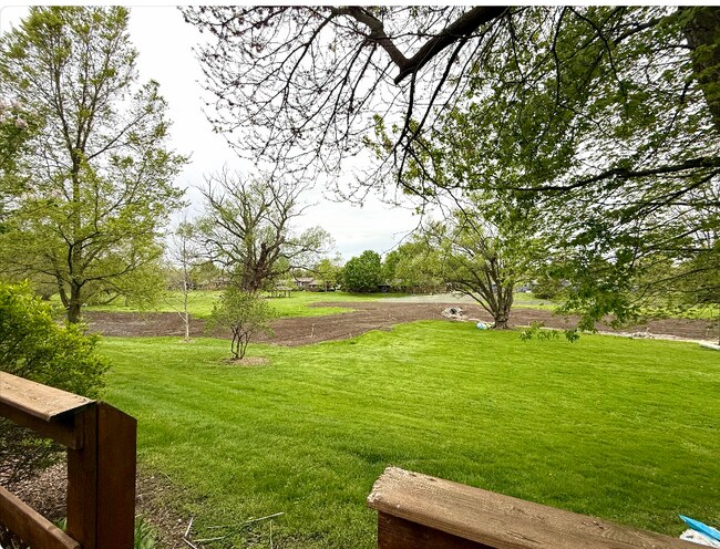 Foto del edificio - 2824 Whitewood St