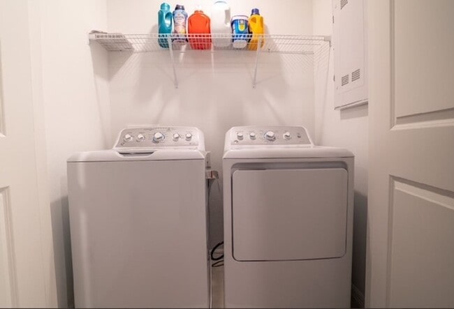 Building Photo - 3305 Whooping Crane Dr