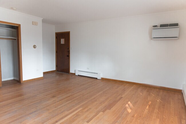 Building Photo - 1620 Dempster St