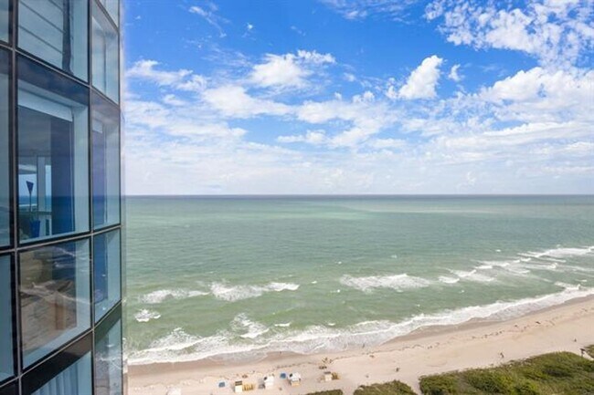 Building Photo - 6301 Collins Ave