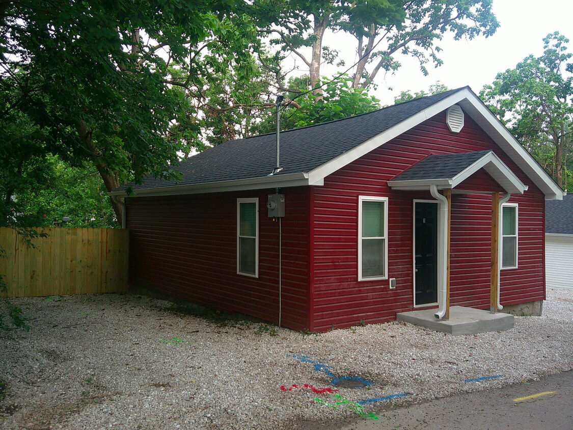 Primary Photo - 1 Smarr Ct