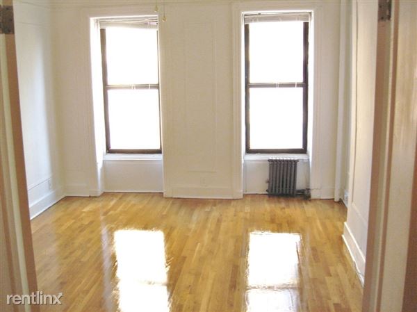 Building Photo - 1600 York Ave