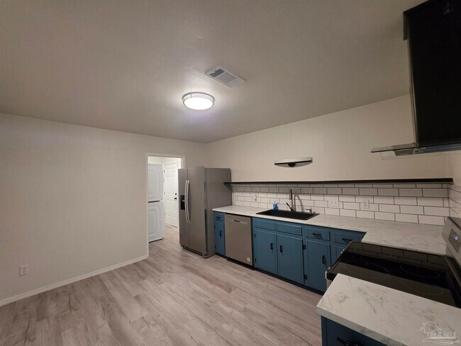 Foto del edificio - 9440 Guidy Ln