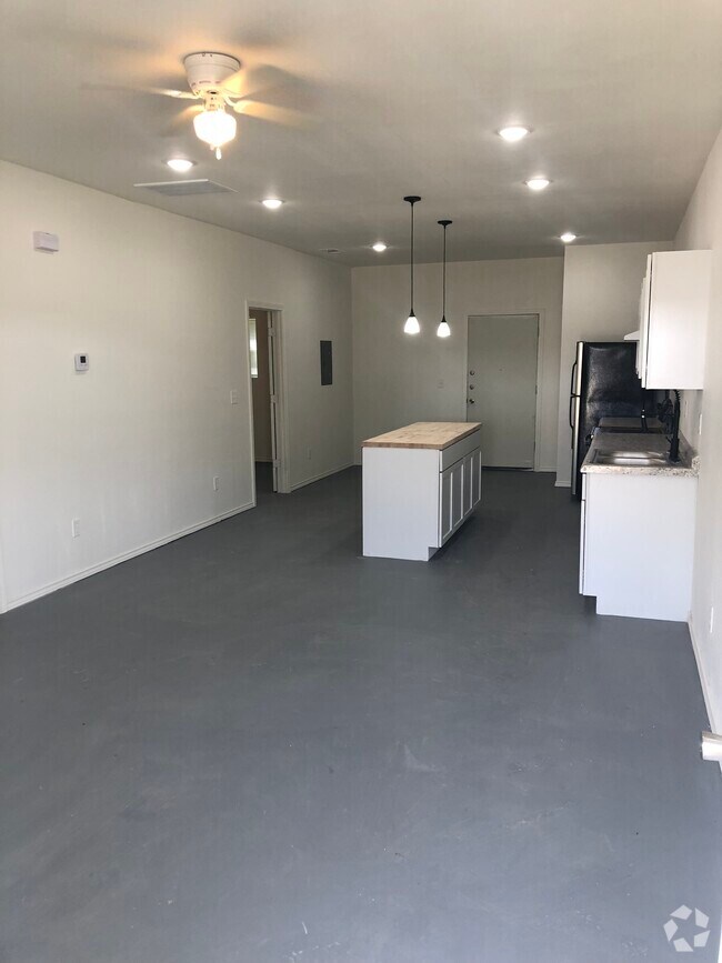 Apartments For Rent in Mineola TX with Parking 2 Rentals