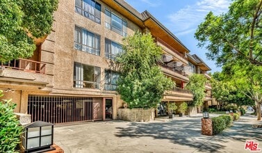 Building Photo - 1124 Kings Rd